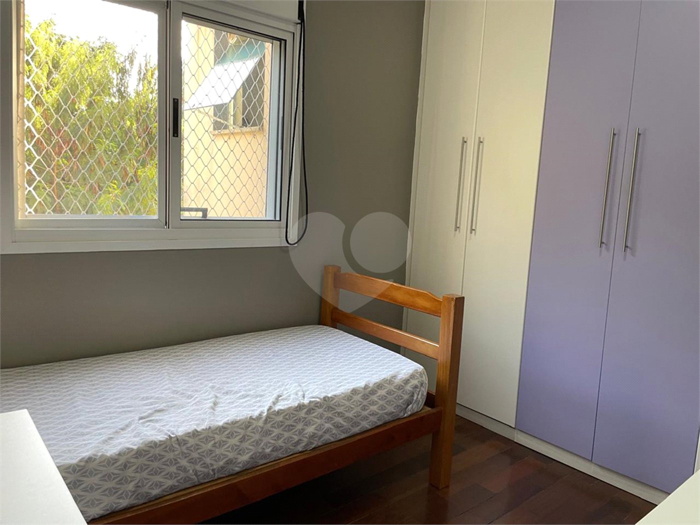 Casa à venda com 3 quartos, sendo 1 suíte, no condomínio Residencial Via Veneto, São Paulo - SP
