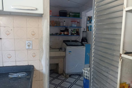 Casa com 2 dormitórios à venda, 244 m² por R$ 460.000,00 - Parque Bitaru - São Vicente/SP