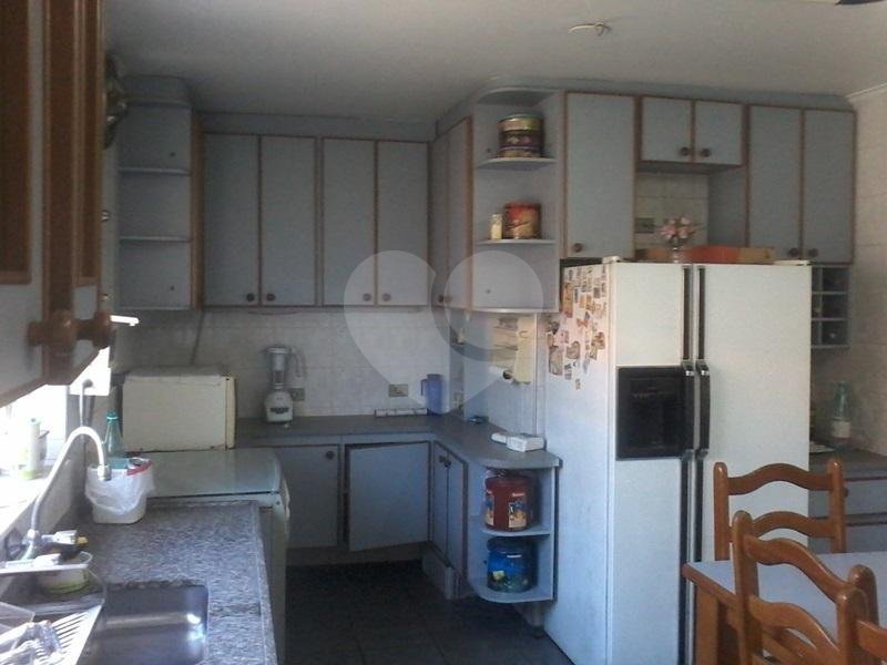 Sobrado à venda com 5 quartos, sendo 2 suítes, em Jardim Aeroporto, São Paulo, SP