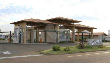 Casa à venda com 3 quartos, sendo 1 suíte,  no condomínio Village Damha II, São Carlos - SP