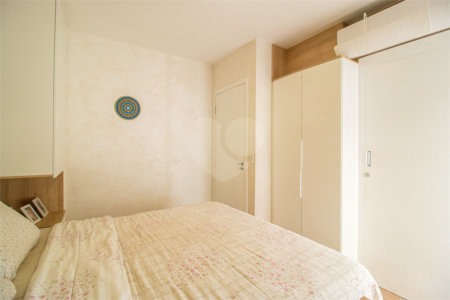 Casa à venda com 2 suítes no condomínio Residencial Living Sabara, São Paulo - SP