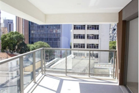 Apartamento à venda com 3 quartos, sendo 1 suíte,  em Paraíso, São Paulo, SP