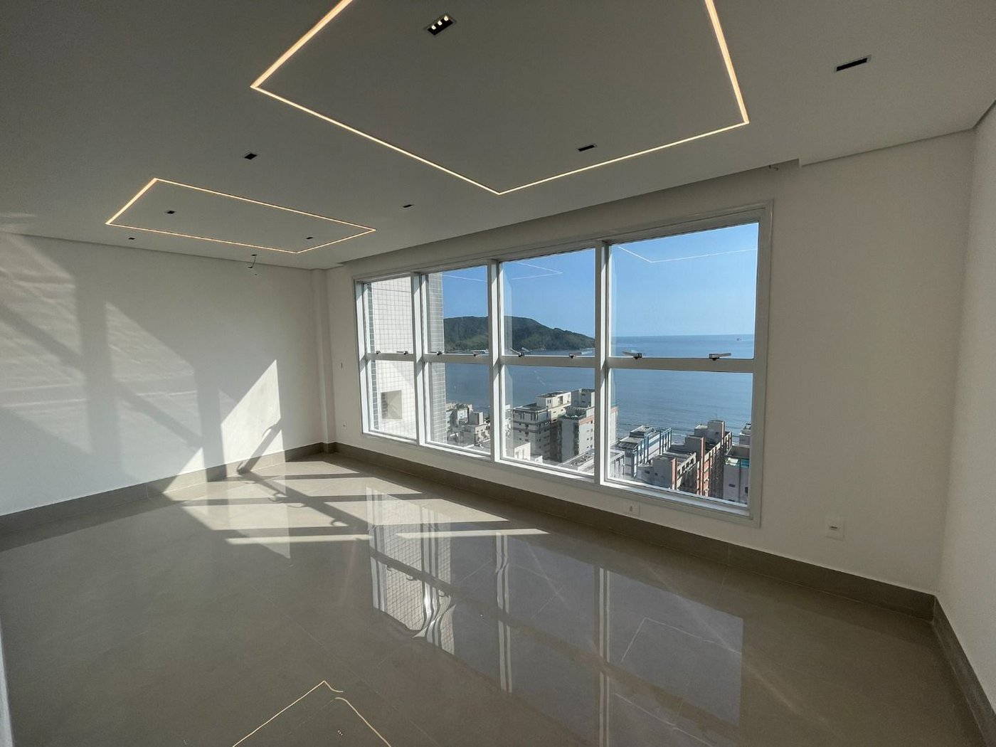 Cobertura com 3 dormitórios à venda, 238 m² por R$ 5.500.000,00 - Embaré - Santos/SP
