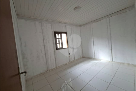 Casa à venda com 2 quartos no Centro, Alambari, SP