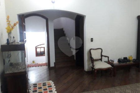 Sobrado à venda com 3 quartos, sendo 1 suíte, em Jardim Flórida, São Roque, SP