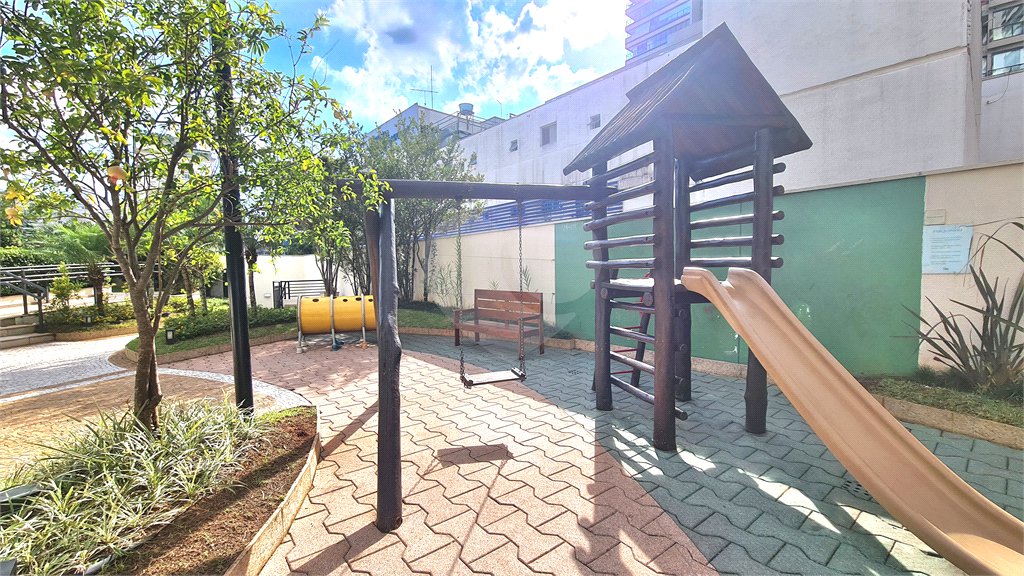 Apartamento à venda ou para alugar com 3 quartos, sendo 2 suítes, em Pinheiros, São Paulo, SP