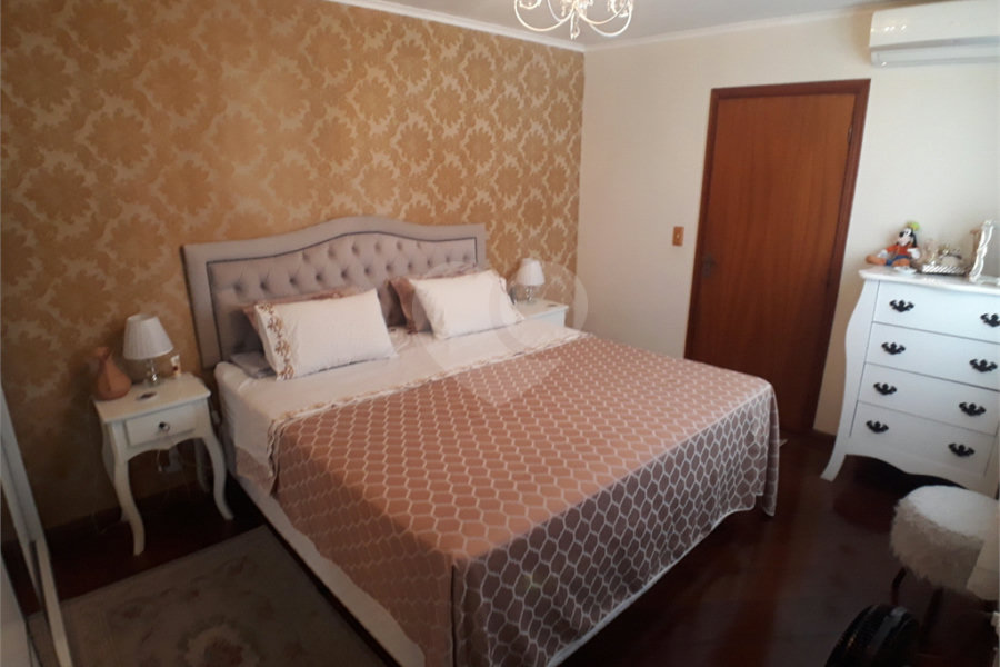 Casa Térrea à venda com 6 quartos, sendo 2 suítes, em Limão, São Paulo, SP