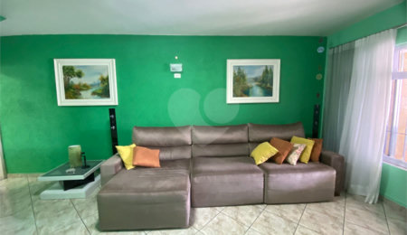 Sobrado à venda com 3 quartos em Vila Medeiros, São Paulo, SP