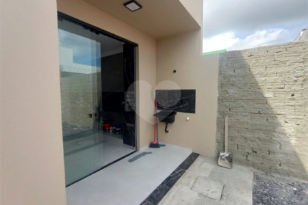 Casa à venda com 2 quartos, sendo 1 suíte, em Residencial Villaggio DI Capri, Itapetininga, SP