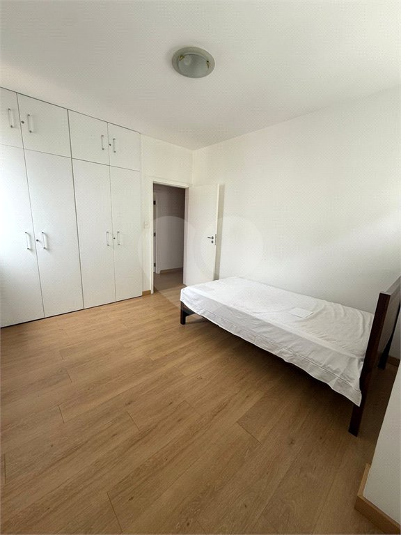 Apartamento à venda com 3 quartos, sendo 1 suíte, em Santa Cecília, São Paulo, SP