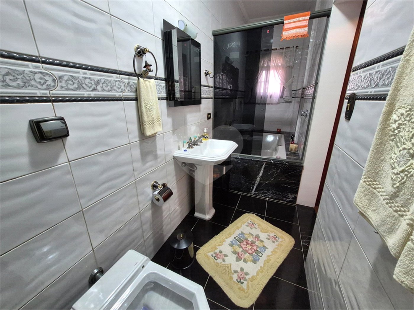 Sobrado à venda com 3 quartos, sendo 1 suíte, em Jardim Sarah, São Paulo, SP