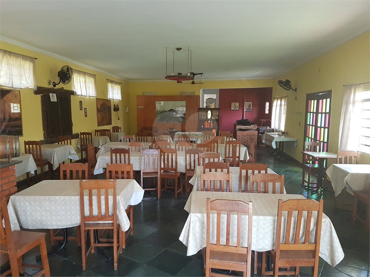 Hotel à venda com 14 quartos, sendo 13 suítes, em Rainha, Louveira, SP