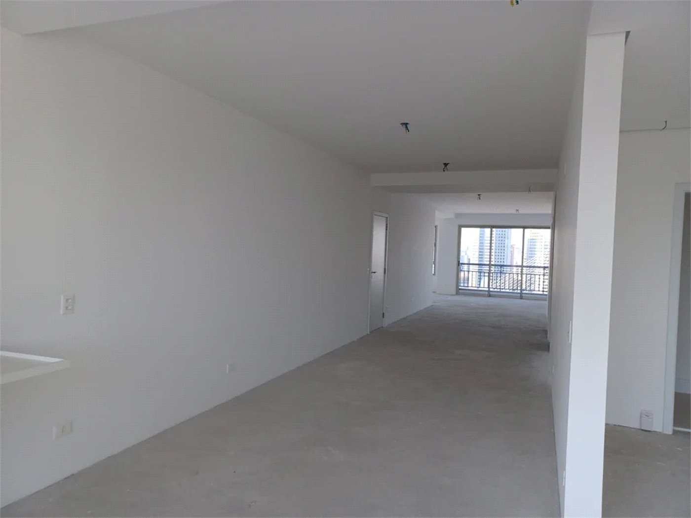 Apartamento à venda com 4 suítes em Real Parque, São Paulo, SP