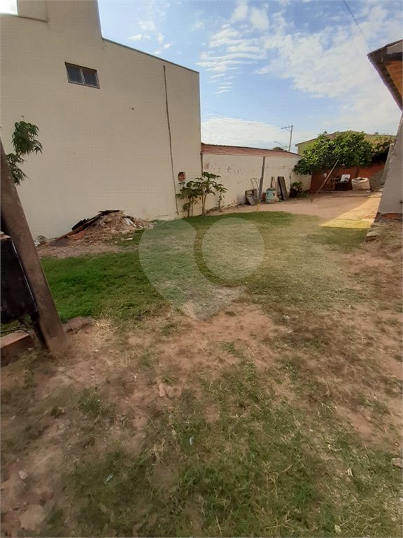 Casa no Antenor Garcia
