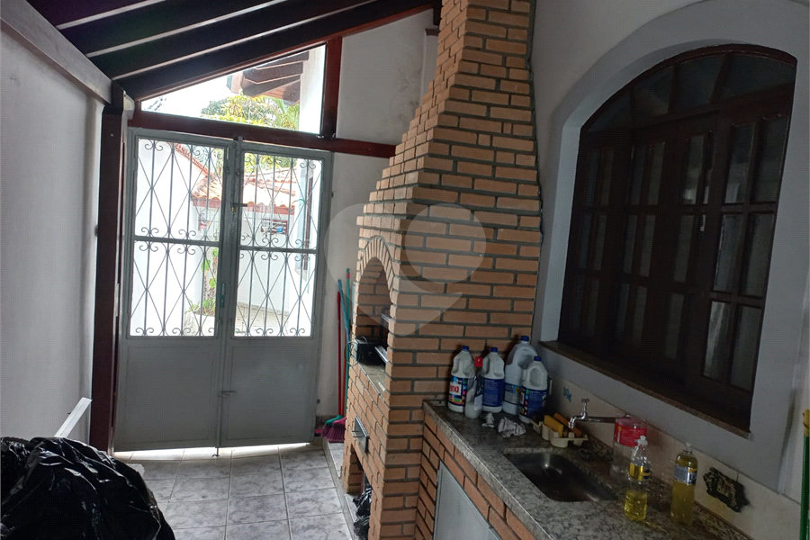 Sobrado à venda ou para alugar com 4 quartos, sendo 1 suíte,  em Barro Branco (zona Norte), São Paulo, SP