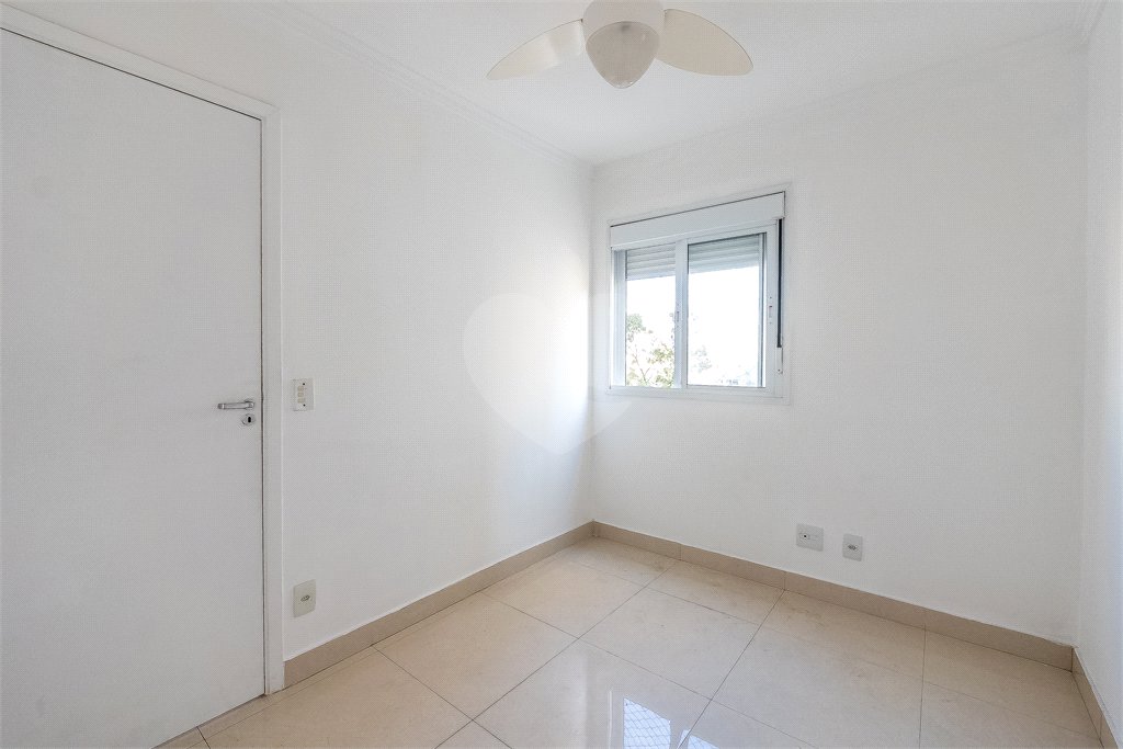 Apartamento à venda com 3 quartos, sendo 1 suíte, em Jardim Parque Morumbi, São Paulo, SP