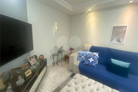 Casa à venda com 3 suítes em Vila Carrão, São Paulo, SP