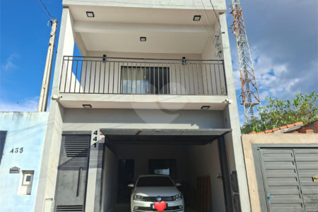 Sobrado à venda com 5 quartos em Jardim Bela Vista, Itapetininga, SP