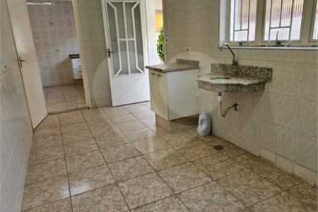 Sobrado à venda com 3 quartos, sendo 2 suítes, em Jardim Rossignatti, Indaiatuba, SP