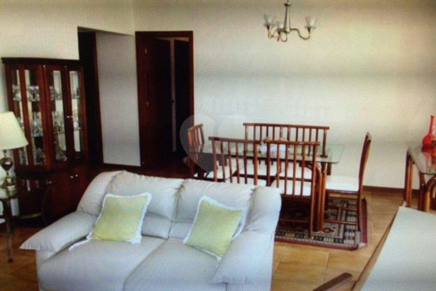 Apartamento à venda com 4 quartos, sendo 1 suíte, em Pitangueiras, Guarujá, SP