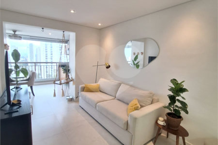 Apartamento à venda com 3 quartos, sendo 1 suíte,  em Vila Andrade, São Paulo, SP