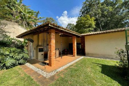Casa à venda com 4 quartos, sendo 1 suíte,  em Vila Morumbi, São Paulo, SP