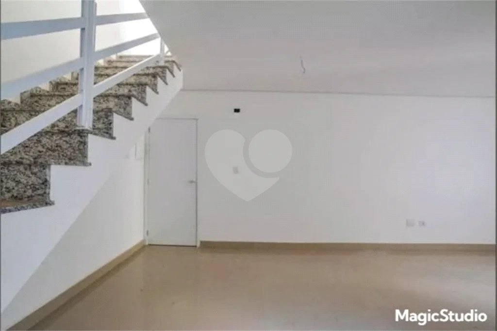 Apartamento com 2 dormitórios , sendo 1 suíte , 1 vaga , á venda na Vila Humaitá em Santo André.