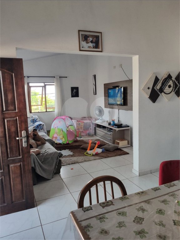 Sobrado à venda com 290m² na região central de Bom Jesus dos Perdões – SP