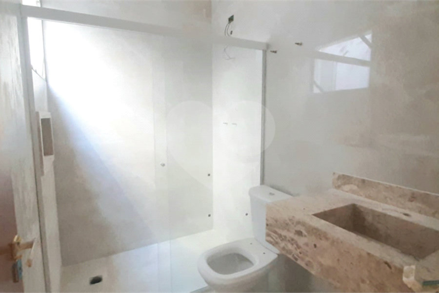Sobrado à venda com 3 quartos, sendo 1 suíte, em Vila Mazzei, São Paulo, SP