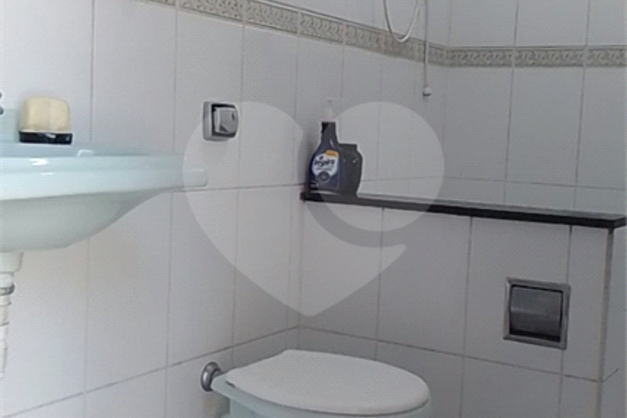 Sobrado à venda com 3 quartos em Jaraguá, São Paulo, SP
