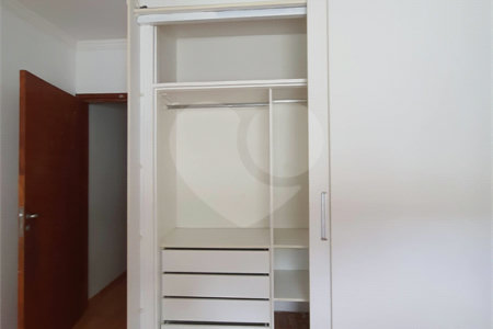 Sobrado à venda com 3 quartos, sendo 1 suíte,  em Jardim Bonfiglioli, São Paulo, SP