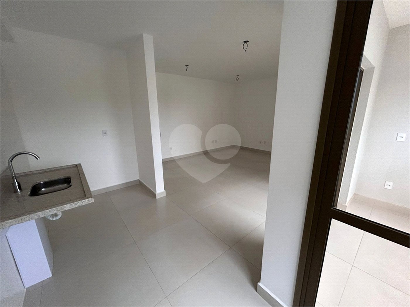 Apartamento à venda com 3 quartos, sendo 1 suíte, em Jardim Santiago, Indaiatuba, SP