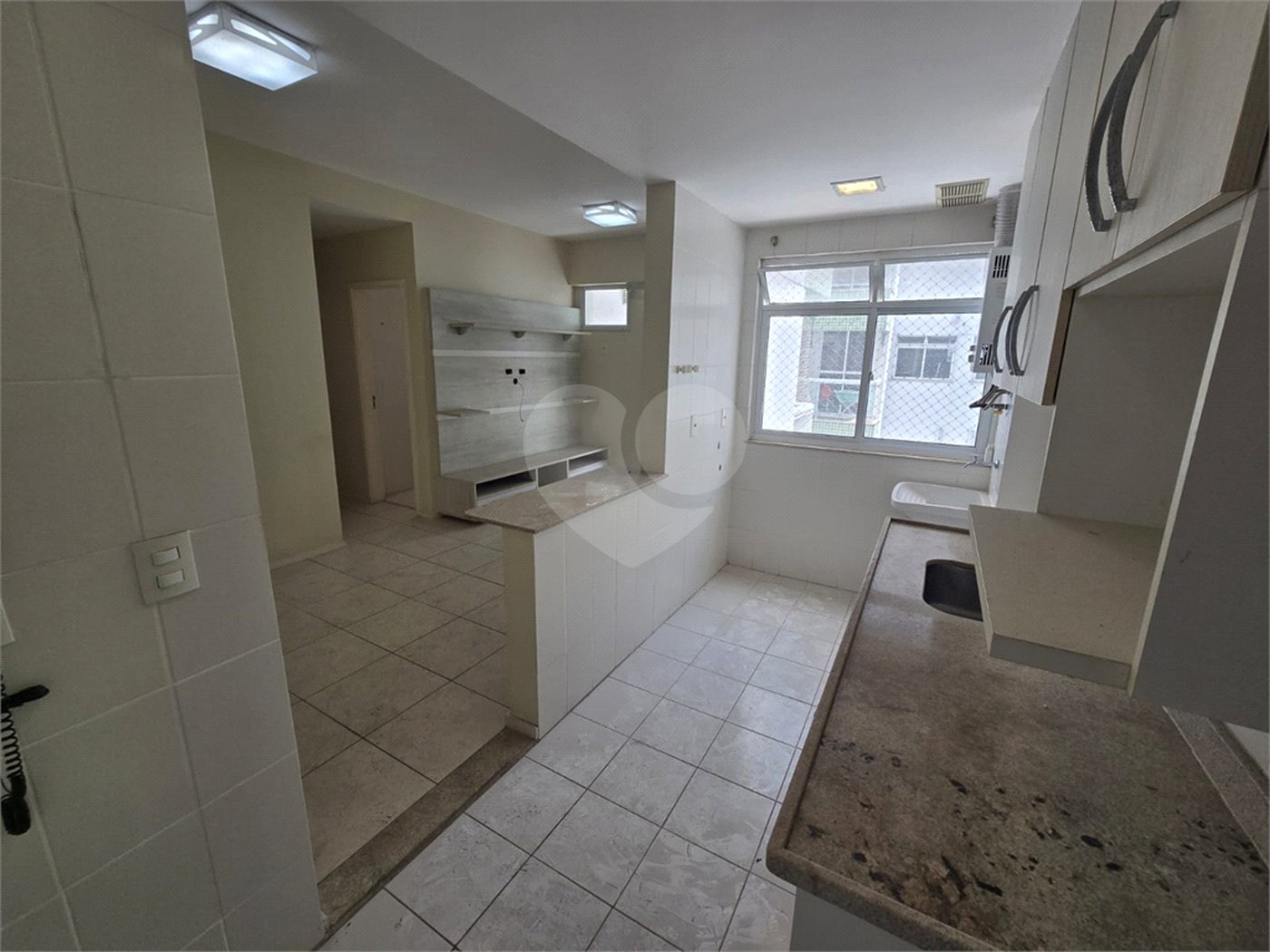 Apartamento para alugar com 2 quartos, sendo 1 suíte, em Parque Riviera, Cabo Frio, RJ