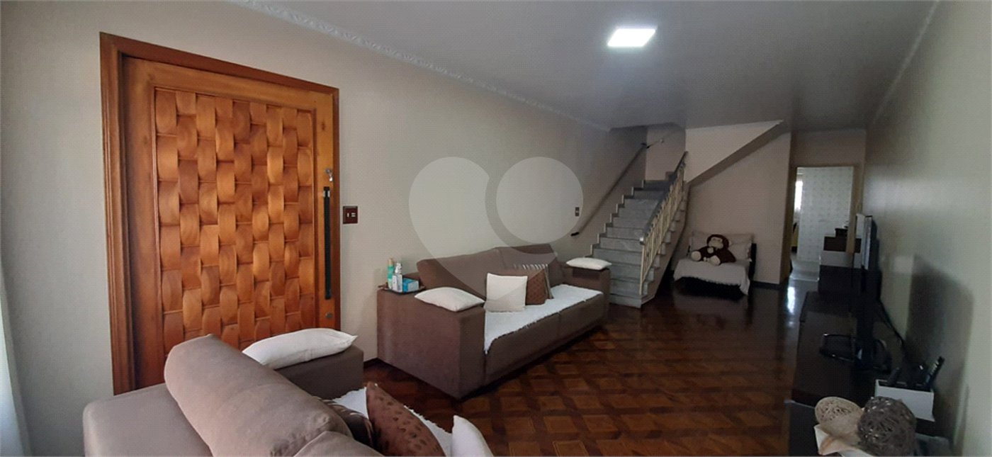 Sobrado à venda com 3 quartos, sendo 1 suíte, em Tremembé, São Paulo, SP