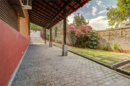 Casa Térrea à venda ou para alugar com 5 quartos, sendo 1 suíte, em Jardim Marajoara, São Paulo, SP