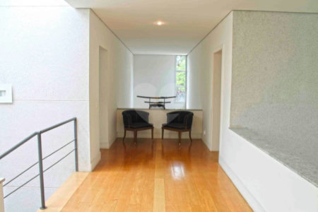 Sobrado à venda com 4 suítes em Alto da Boa Vista, São Paulo, SP