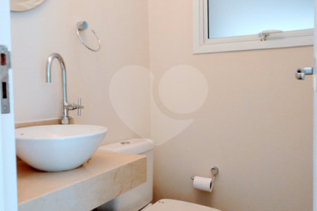 Casa à venda com 3 suítes no condomínio Residencial Jardim América, Vinhedo - SP