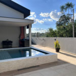 Casa à venda com 3 quartos, sendo 1 suíte, no condomínio Jardim Laguna, Indaiatuba - SP