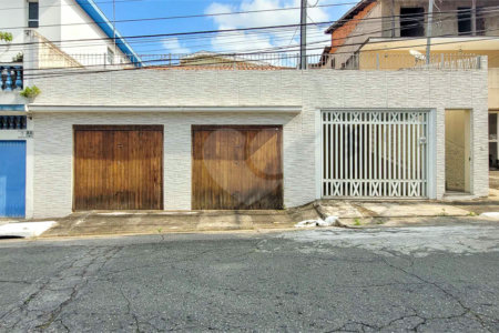 Casa Térrea à venda com 3 quartos, sendo 1 suíte, em Cidade Vargas, São Paulo, SP
