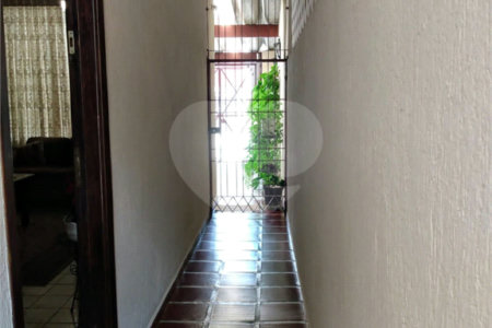 Sobrado à venda com 3 quartos em Vila Cordeiro, São Paulo, SP