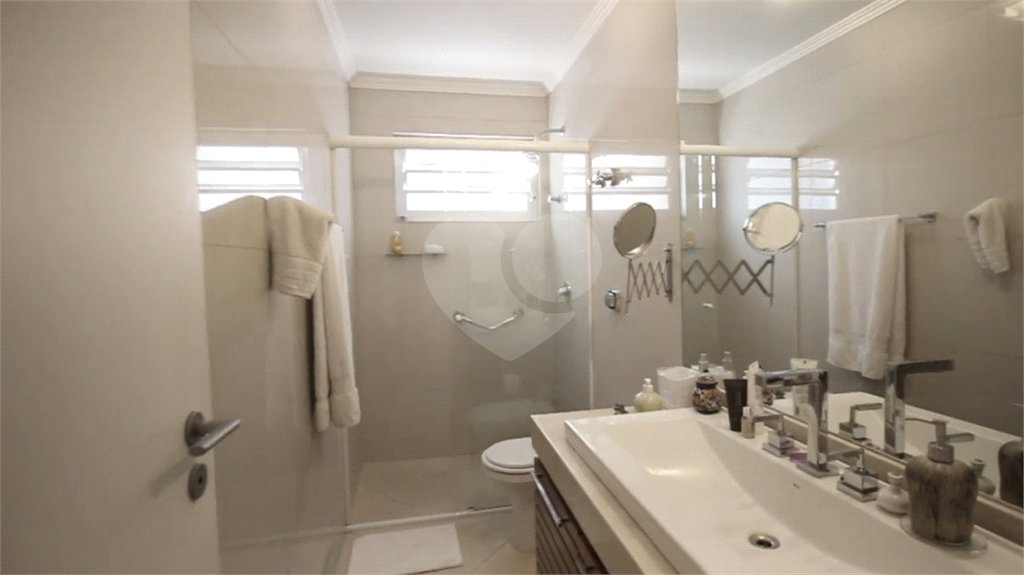 Apartamento à venda com 3 quartos, sendo 1 suíte, em Higienópolis, São Paulo, SP