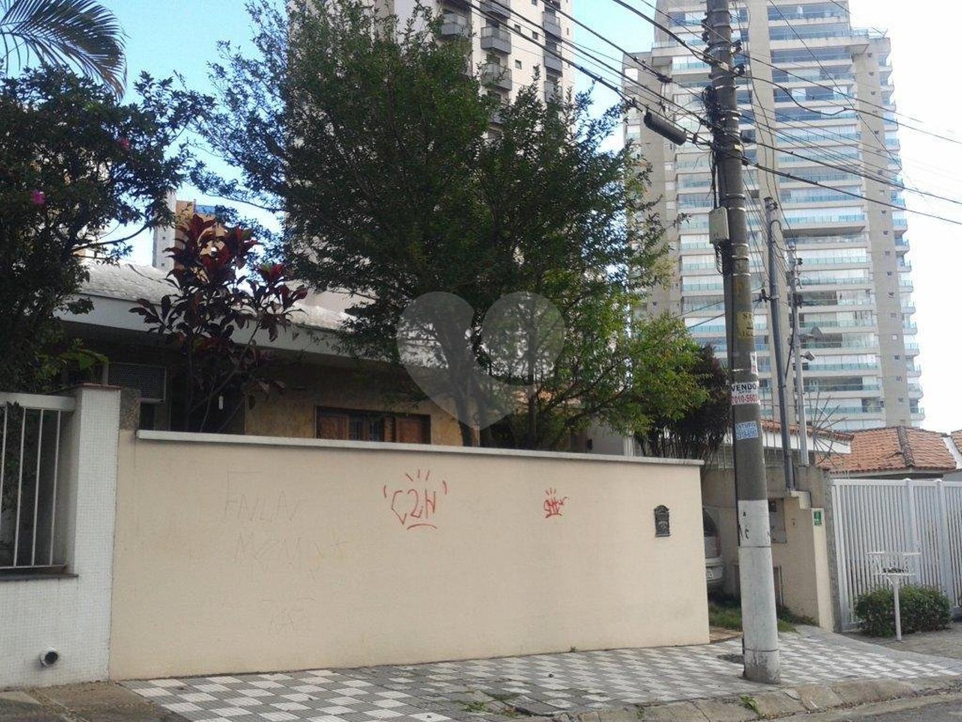 Casa à venda com 3 quartos, sendo 1 suíte, em Santana, São Paulo, SP