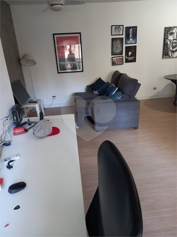 Apartamento à venda com 3 quartos, sendo 1 suíte,  em Vila Olímpia, São Paulo, SP