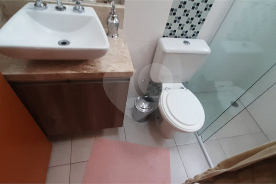 Casa à venda com 3 quartos, sendo 2 suítes, no condomínio Mário Araújo, São Paulo - SP