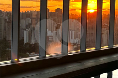 Apartamento à venda com 1 suíte em Campo Belo, São Paulo, SP
