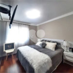 Casa à venda com 5 quartos, sendo 2 suítes, no condomínio Florada da Serra, São Paulo - SP