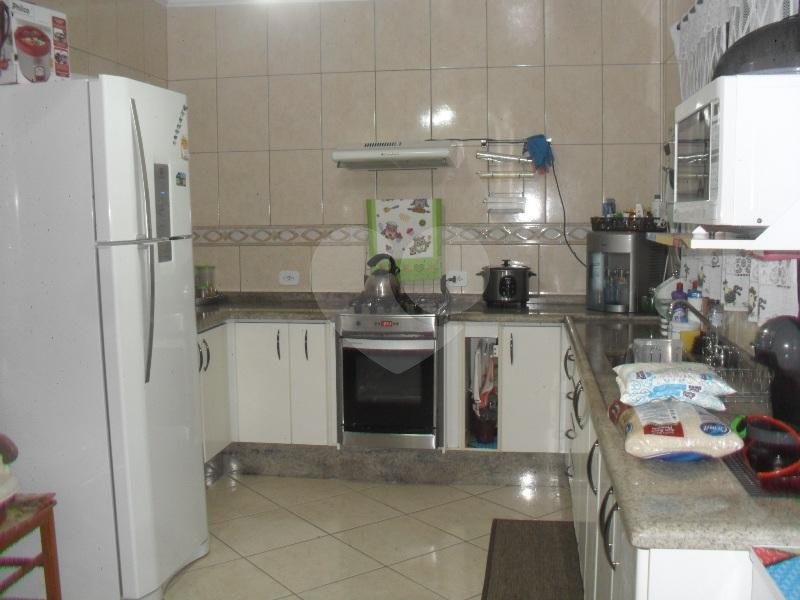 Sobrado à venda com 3 quartos, sendo 1 suíte, em Artur Alvim, São Paulo, SP
