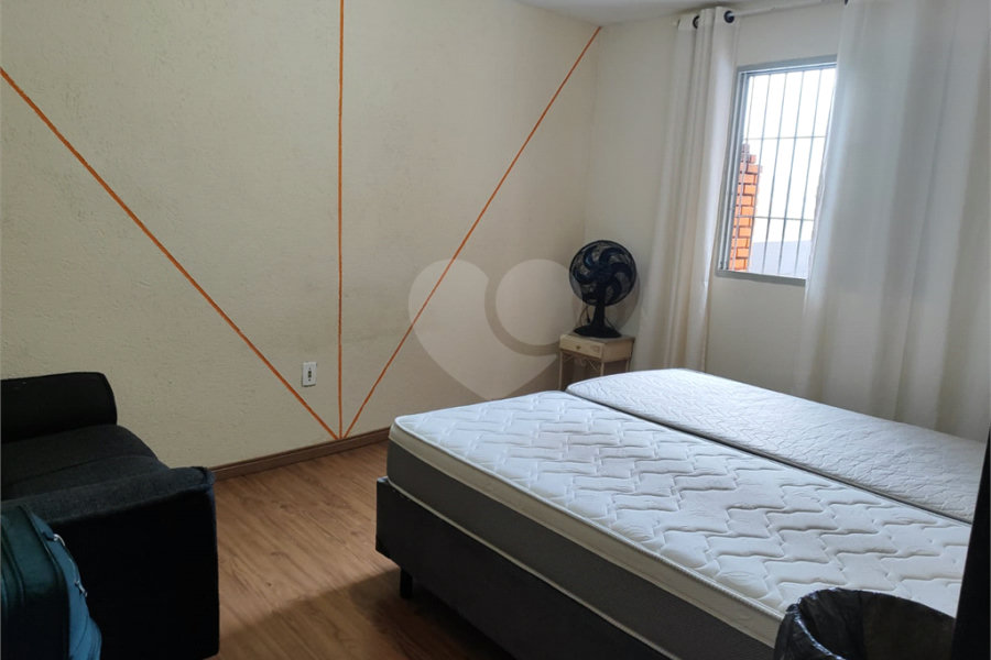 Sobrado à venda com 4 quartos, sendo 1 suíte,  em Saúde, São Paulo, SP