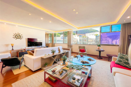 Apartamento à venda com 4 quartos, sendo 1 suíte, em Copacabana, Rio de Janeiro, RJ