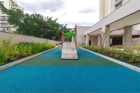 Apartamento à venda com 3 quartos, sendo 1 suíte,  em Santo Amaro, São Paulo, SP